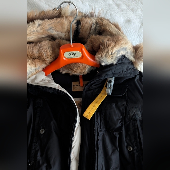 Parajumpers Beige Quilted Jacket with Fur Trim With Original Hanger - Picture 2 of 9